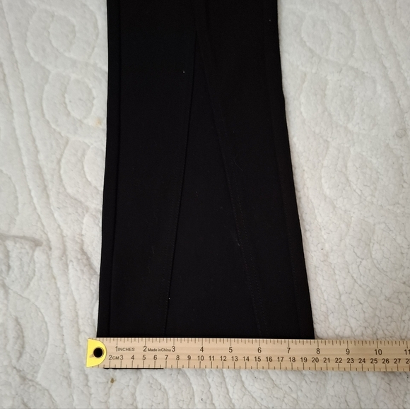 Paige Womens Zipper Fly High Rise   Black  Crop Flare Leg Size 26 - Picture 6 of 10